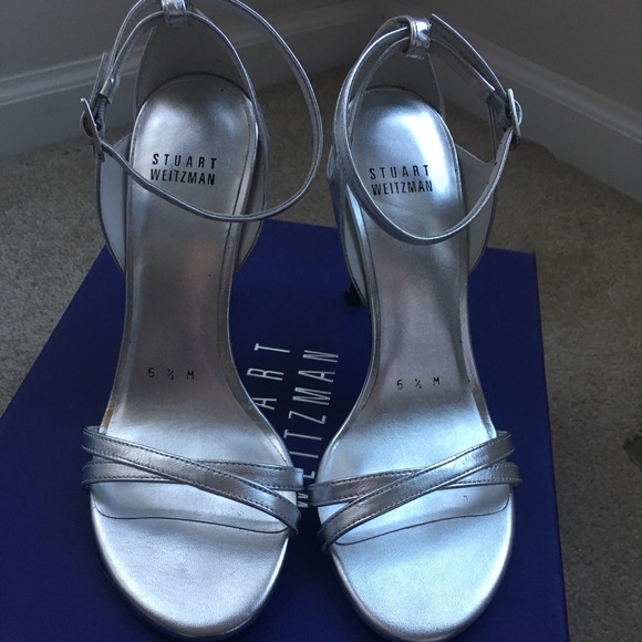 Stuart Weitzman Shoes - Stuart Weitzman silver heels, size 5.5